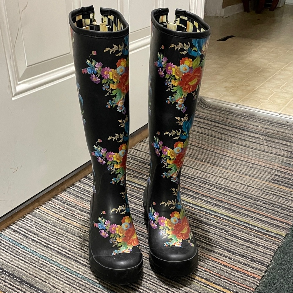 Mackenzie-Childs Floral Black Women's Rain Boots Women’s Size 8